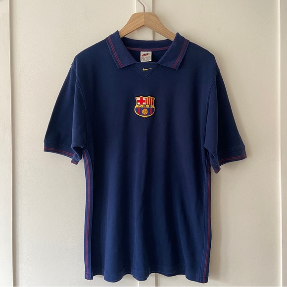 Nike Other - Vintage 90’s Nike Barcelona Centre logo top white tag - Size M